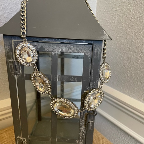 Set of 2 well loved sparkly costume jewelry necklaces - Picture 3 of 5